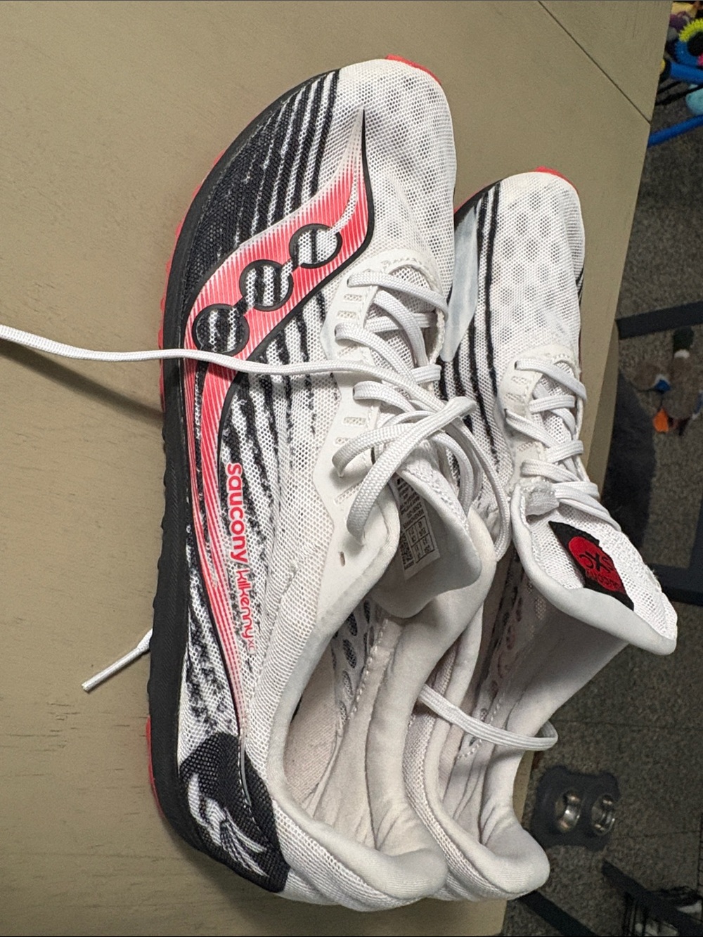 Saucony White & Coral Men’s Running Shoes